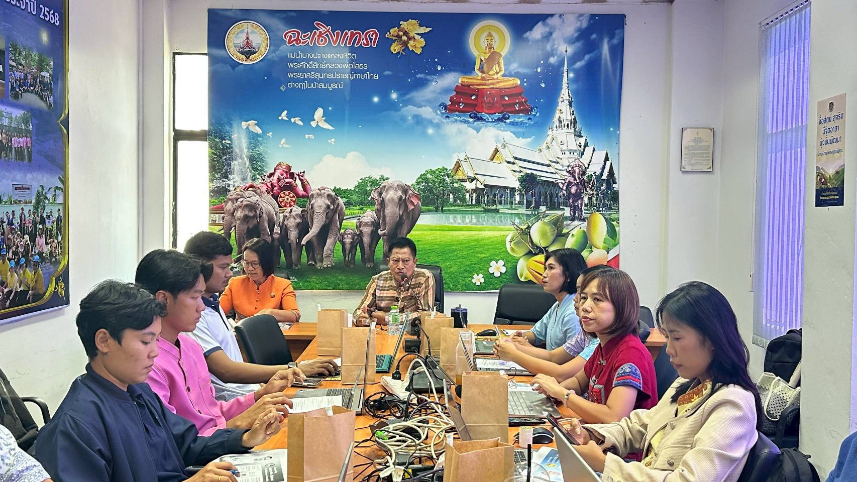 พช.พนมสารคาม ร่วมประชุมเชิงปฏิบัติการพัฒนาทักษะเพื่อขับเคลื่อนการดำเนินงานโครงการหนึ่งตำบล หนึ่งผลิตภัณฑ์ (OTOP)